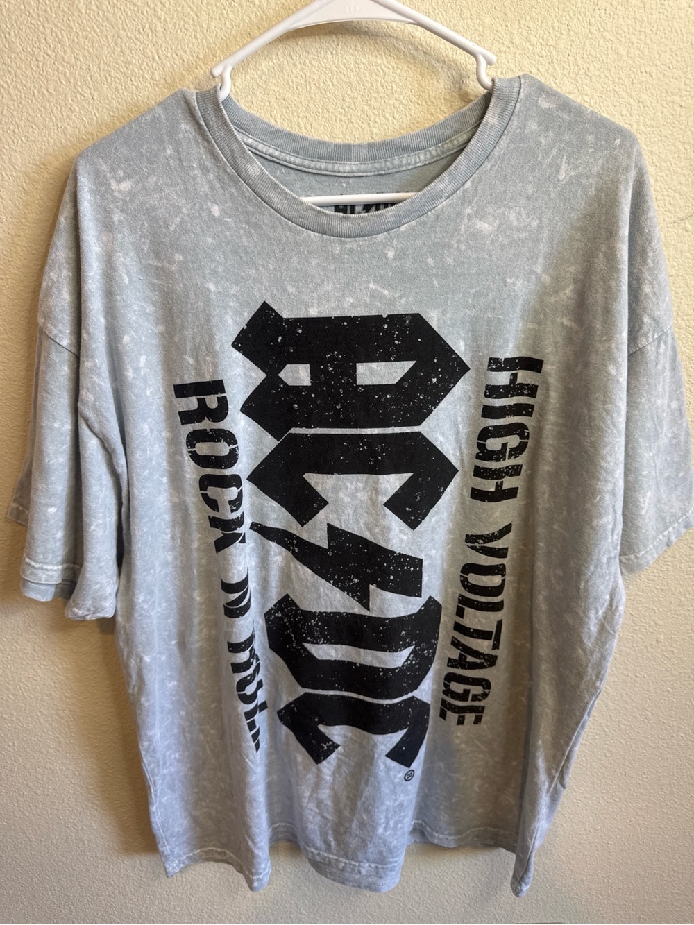 AC/DC gray and white wash T-shirt size XL